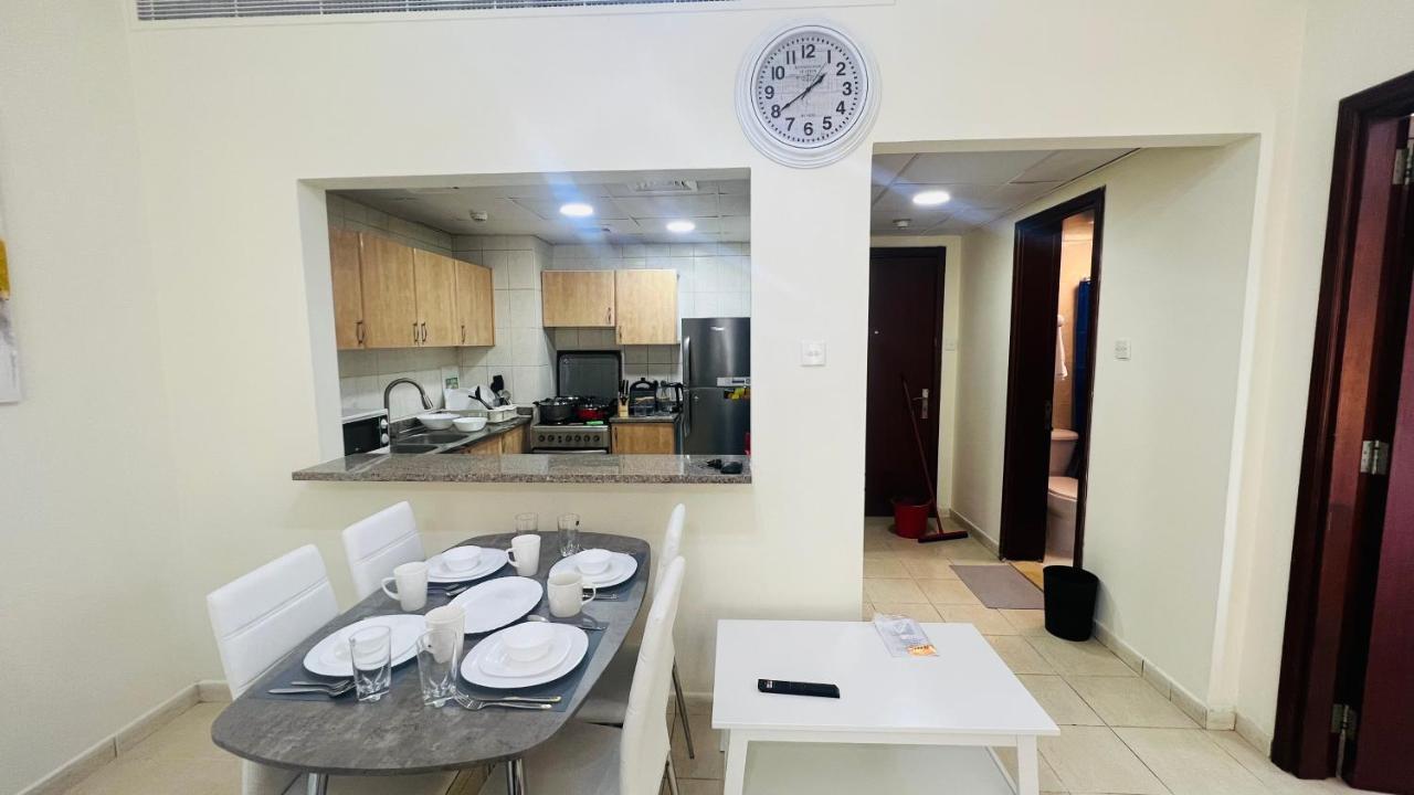 Newly Furnished Cozy One Bed Room Apartment 2 Bathroom City View 迪拜 外观 照片