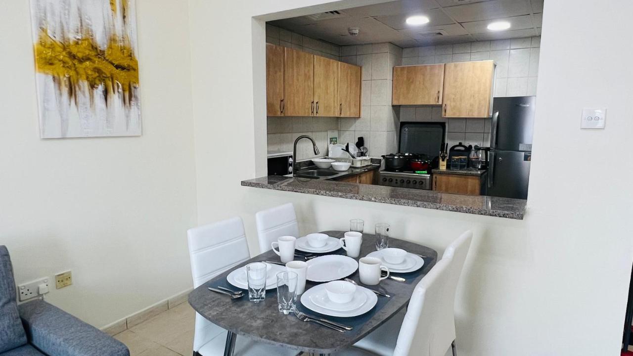 Newly Furnished Cozy One Bed Room Apartment 2 Bathroom City View 迪拜 外观 照片